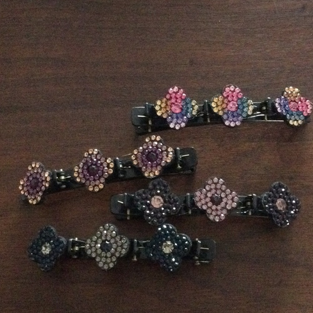 3 for 10🍀Hair clips